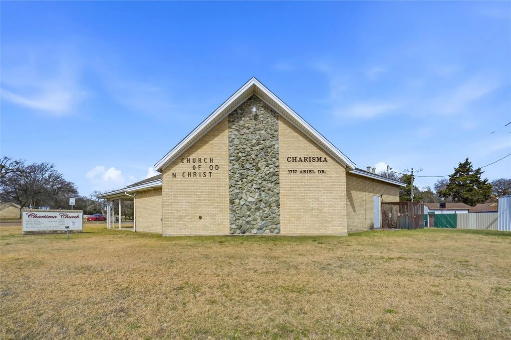 1717 Ariel Drive, Dallas