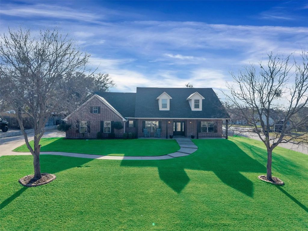 121 Heritage Place, Glen Rose