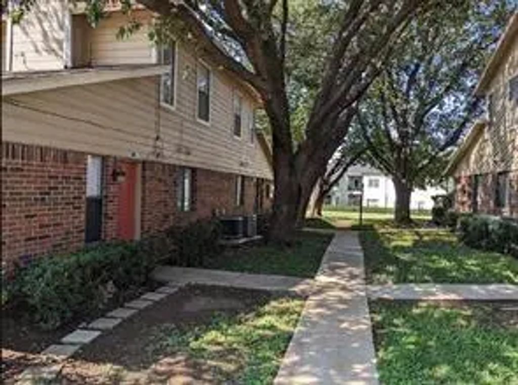 2240 Tarpley Road 34, Carrollton