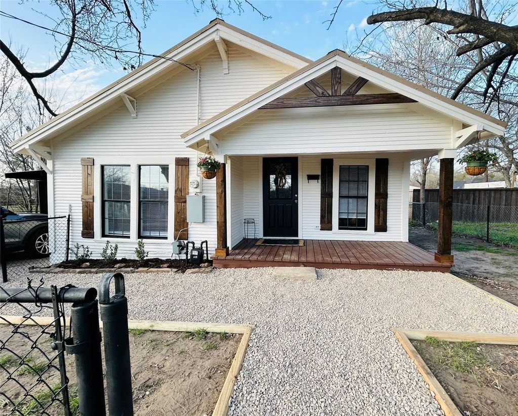 201 Weaver Drive, Sulphur Springs