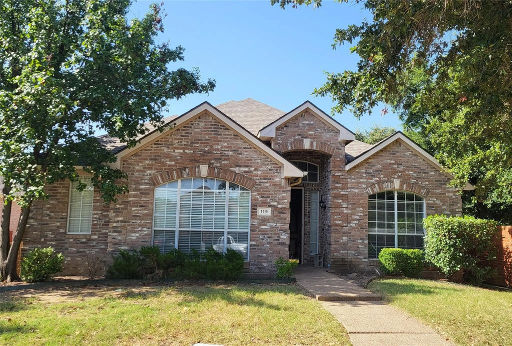 119 Saint James Road, Irving