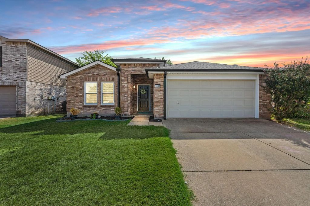 5532 Ventura Street, Fort Worth