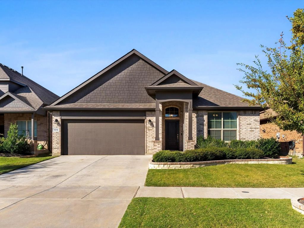 1313 Millerbird Way, Argyle