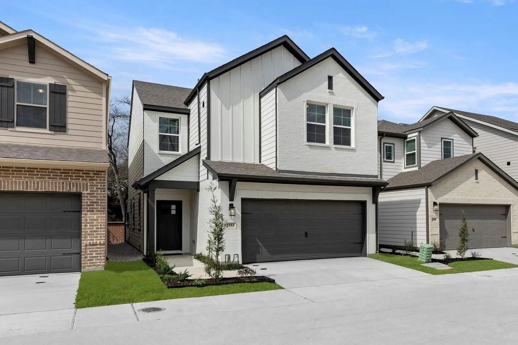 2553 Lost Maples Lane, Dallas