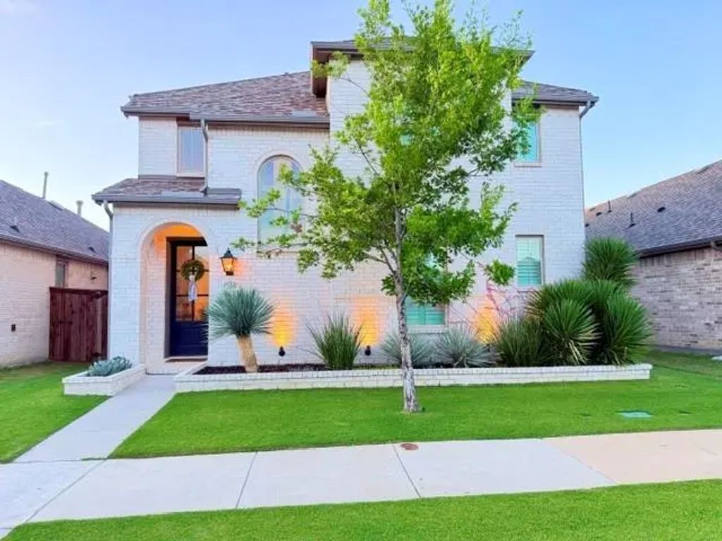 1848 Stowers Trail, Fort Worth