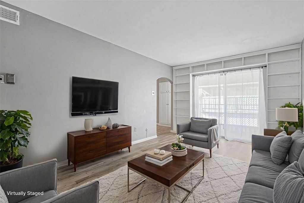 15931 Stillwood Street 2095, Dallas