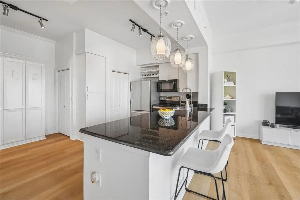 3225 Turtle Creek Boulevard 832, Dallas