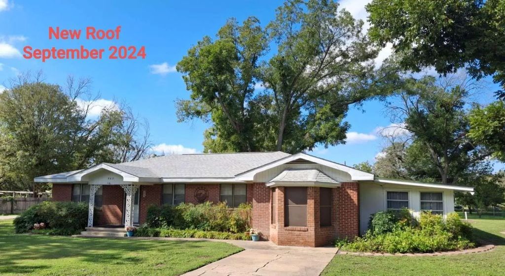 602 West Street, Hico