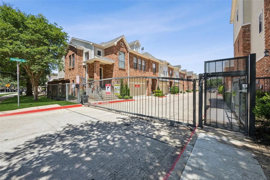 6059 Portrush Drive, Fort Worth