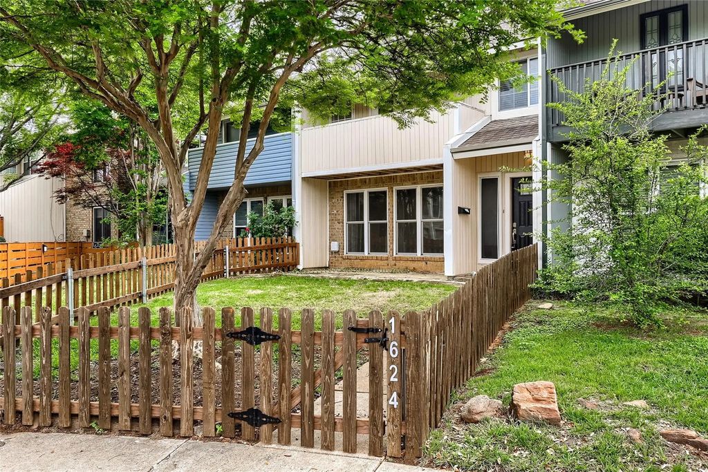 1624 Choteau Circle, Grapevine