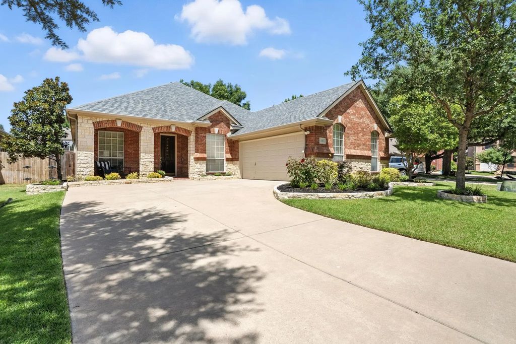 2213 Graystone Court, Keller
