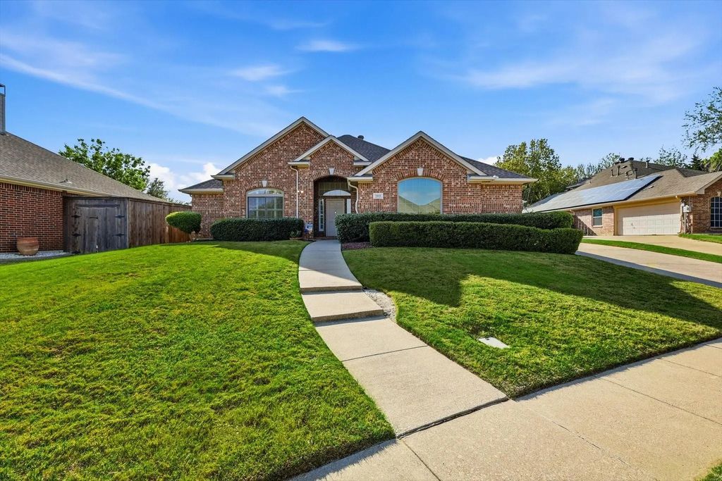 2512 Stone Mountain Drive, Denton