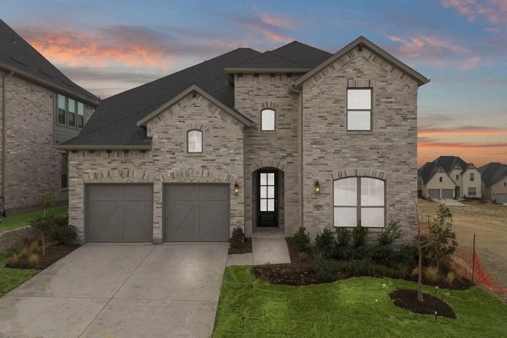 609 Dublin Drive, Celina