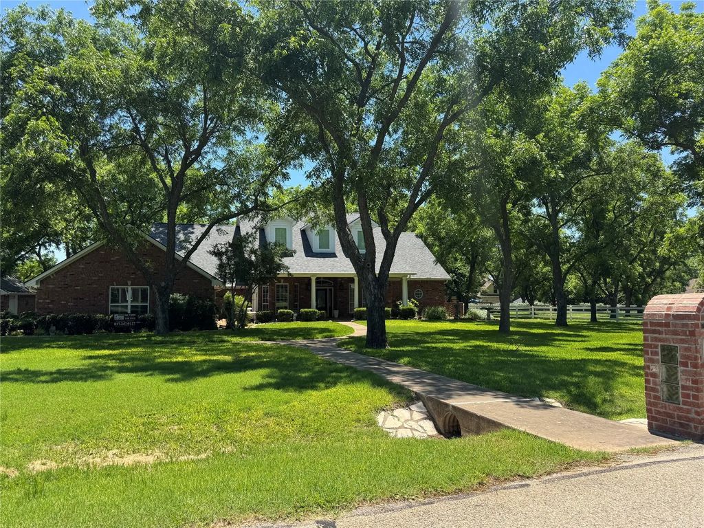 5615 Equestrian Court, Granbury