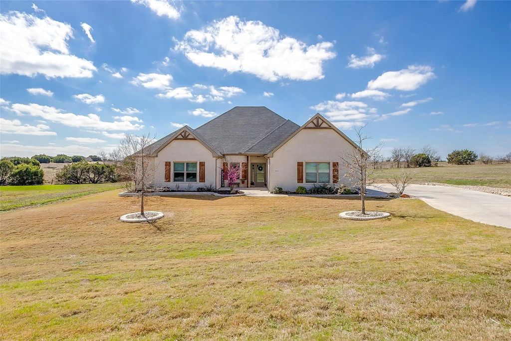 7436 Saint Augustines Drive, Cleburne