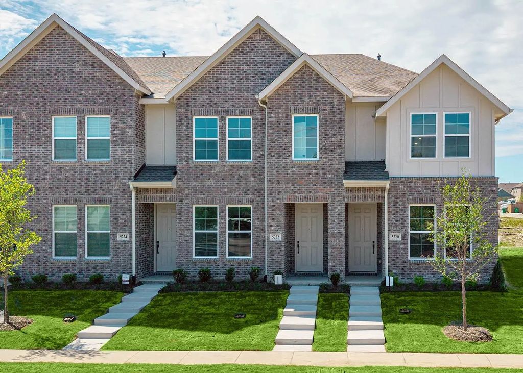 5222 Springlake Parkway, Haltom City