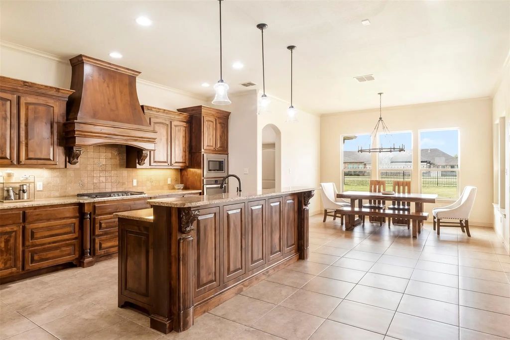 311 Paddle Boat Drive, Granbury