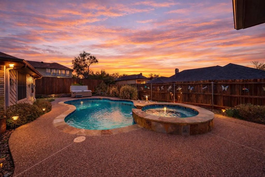 2701 Ridge Top Lane, Arlington
