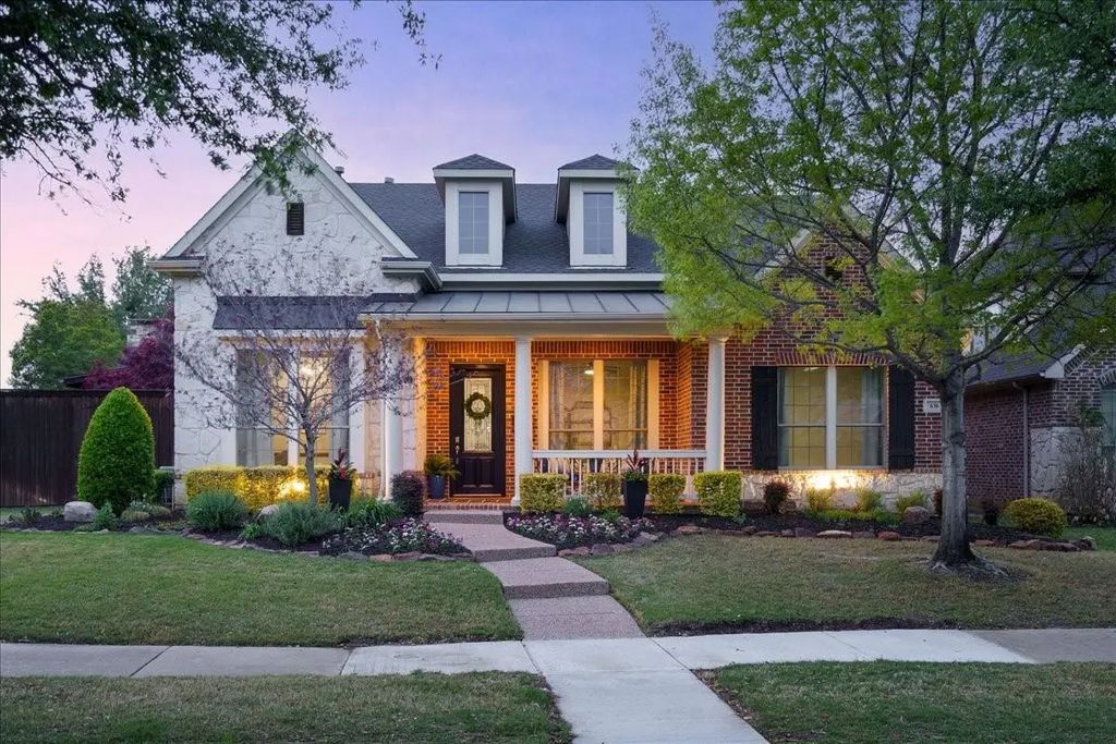 636 Duke Saxony Drive, Lewisville