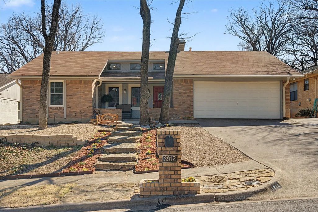 3912 Double Tree Trail, Irving