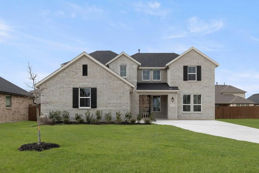703 Iris Circle, Mansfield