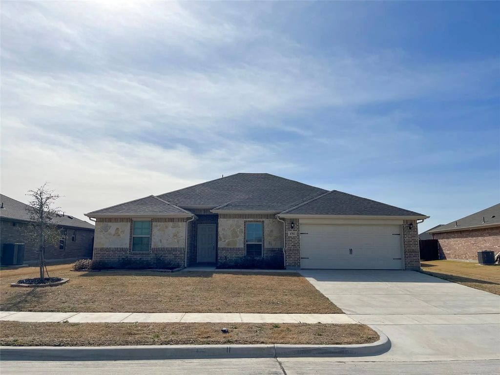 4702 Elite Drive, Sanger
