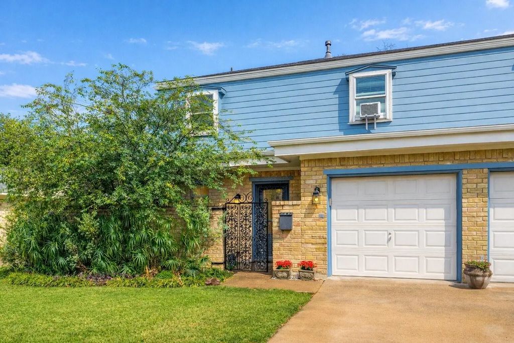 8331 Lullwater Drive, Dallas