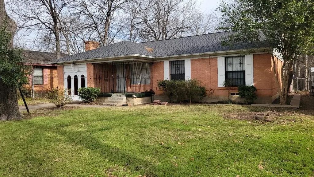 1251 E Pentagon Parkway, Dallas