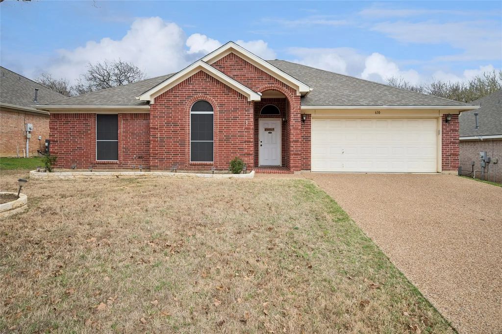 610 Everglade Drive, Mansfield