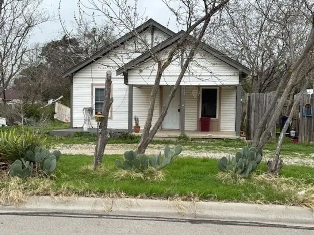 419 N Crawford Street, Denton