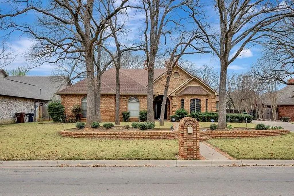1501 Lynhurst Lane, Denton