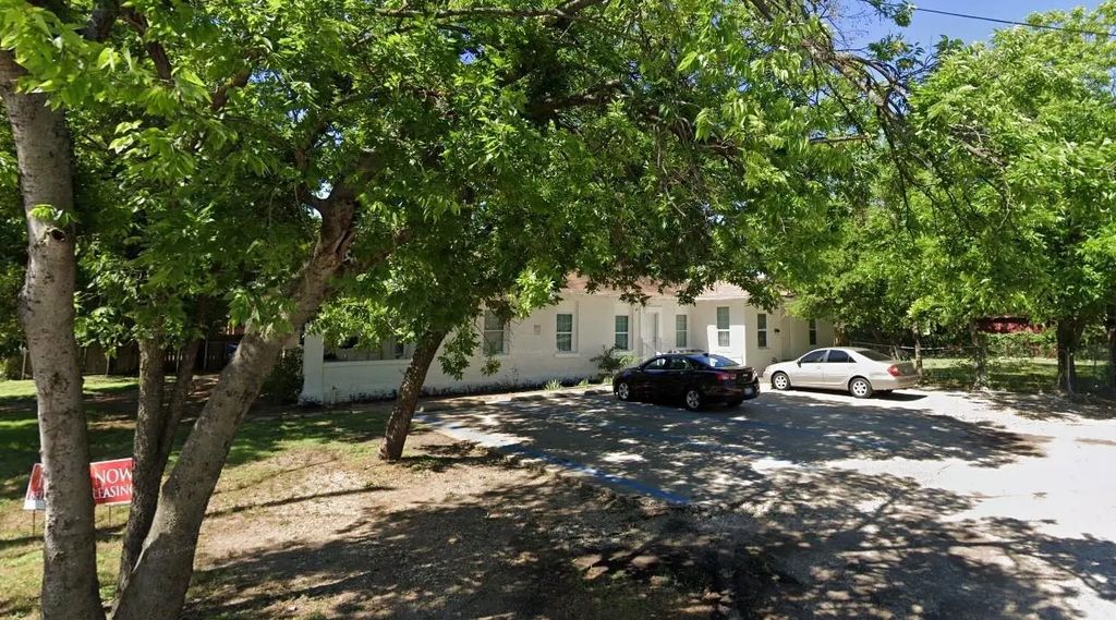 805 S Tyler Street 3, Dallas