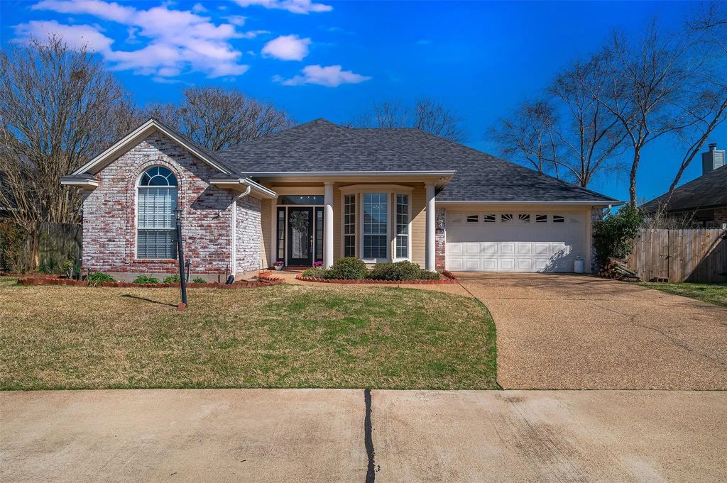 9087 Southern Charm Drive, Shreveport