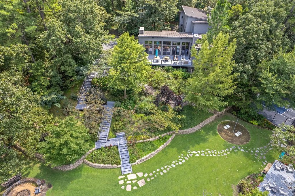 45 Lakeview, Scroggins