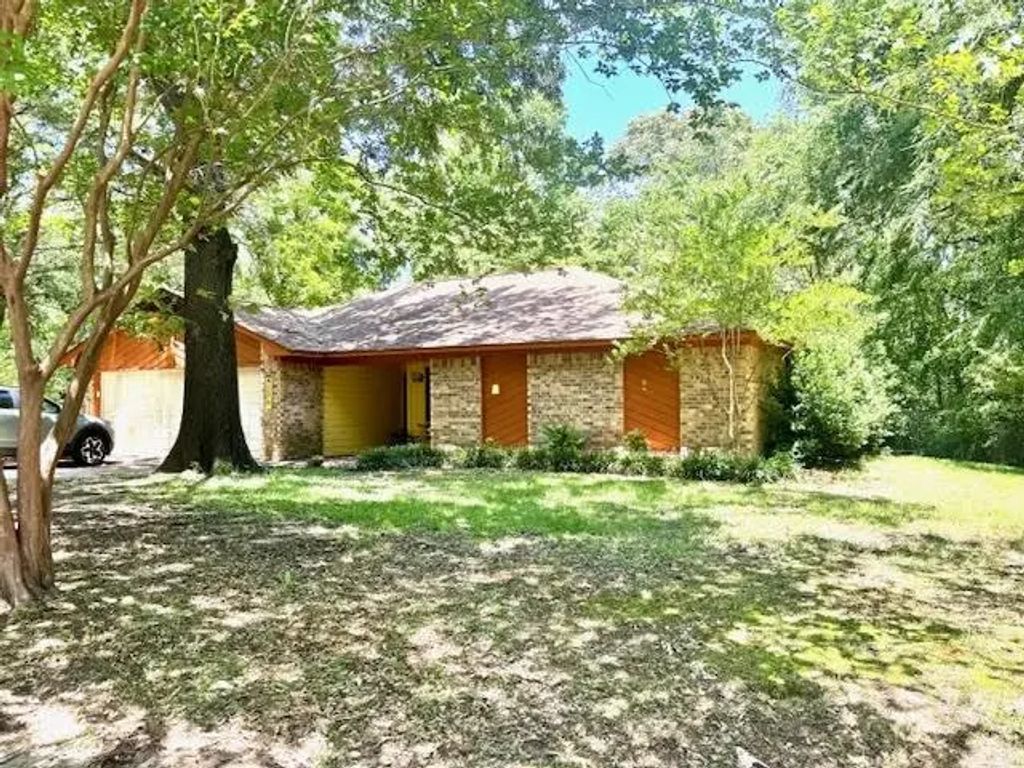 23319 Peninsula Point, Frankston