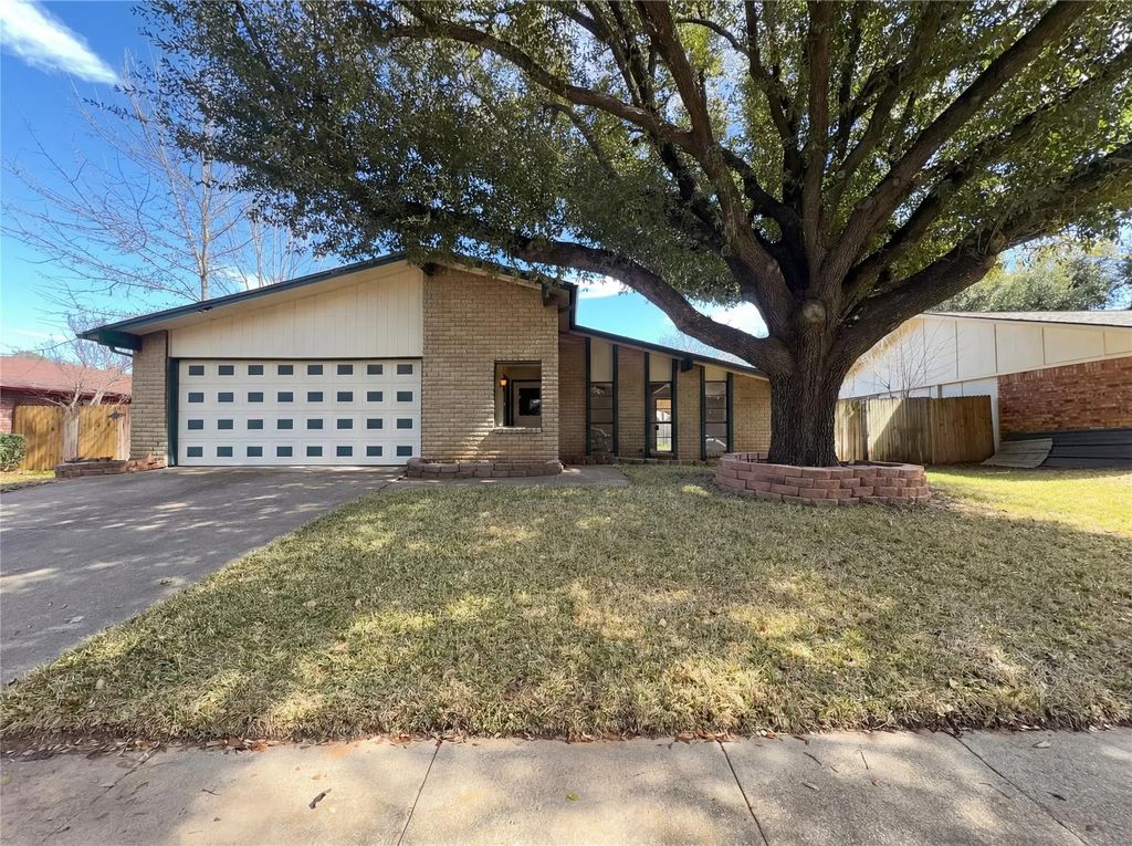 2623 Crestmoor Court, Arlington