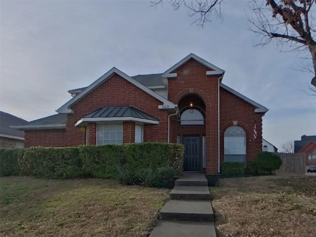 1028 Glencrest Drive, Cedar Hill