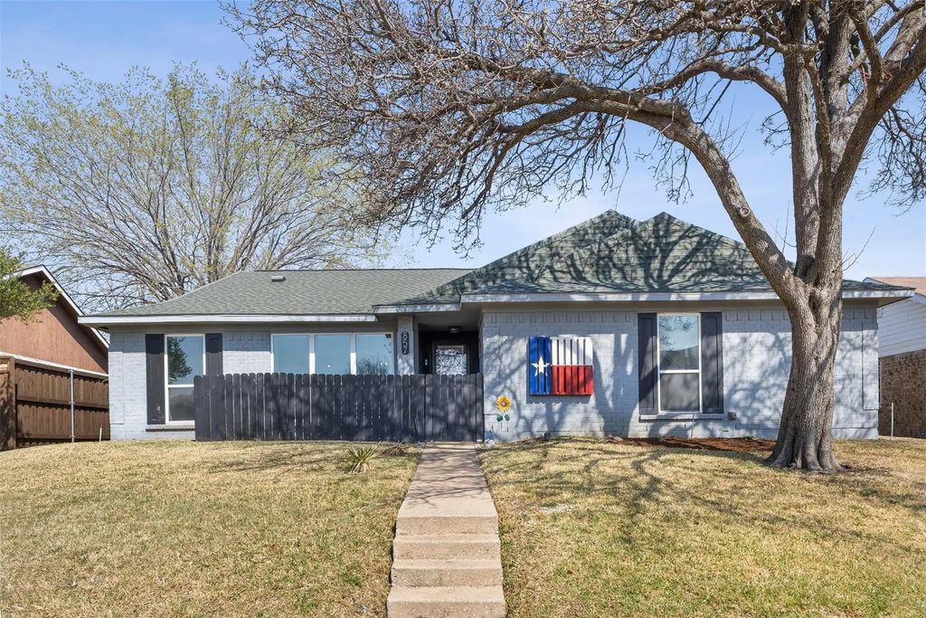 857 Whitehall Drive, Plano
