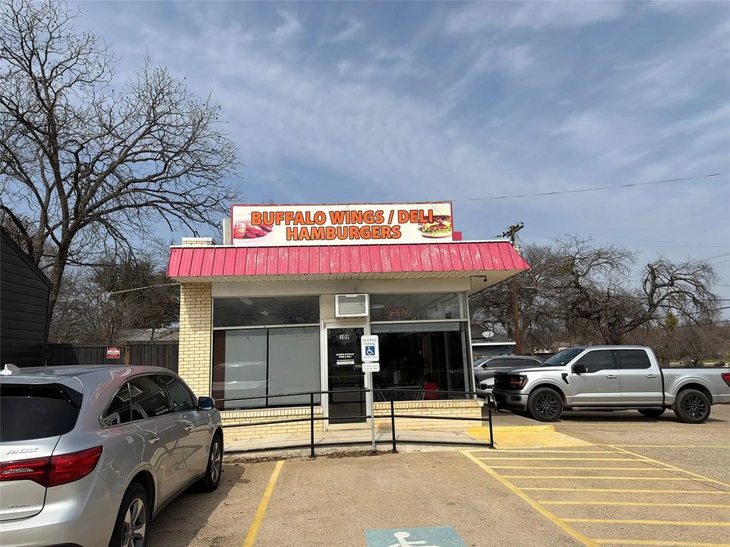 109 W Shady Grove Road, Irving