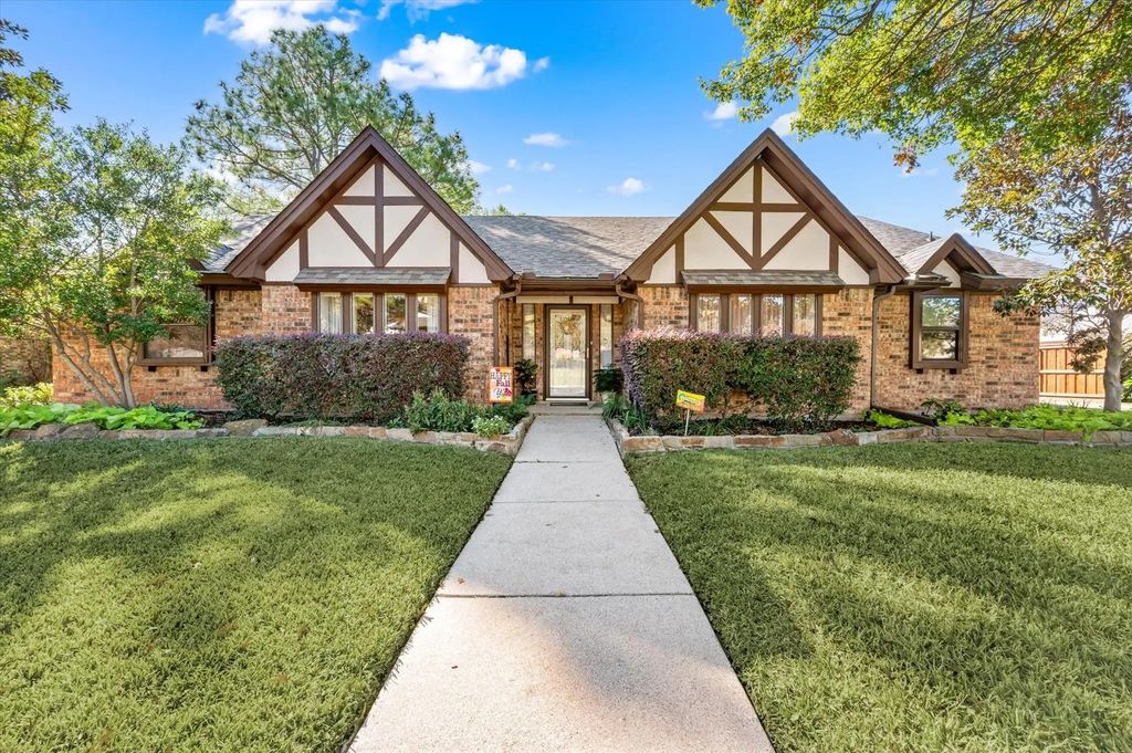 129 E Louella Drive, Hurst