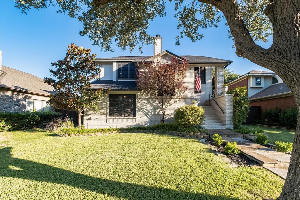 2939 Hunters Point Lane, Carrollton