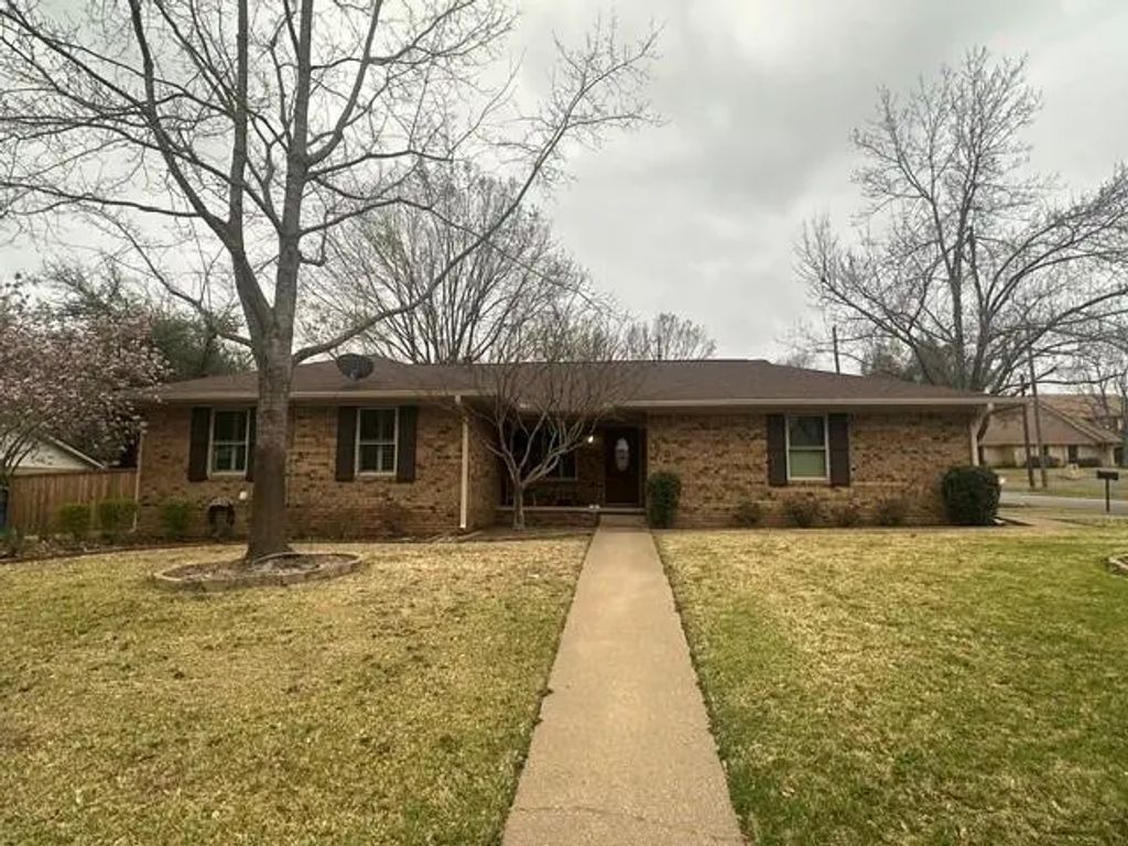 900 Tamara Street, Athens