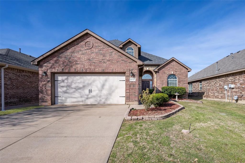 2717 Twinflower Drive, Fort Worth