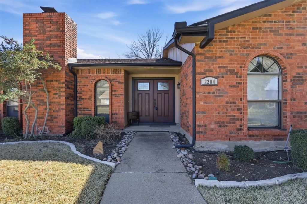 2204 Red Bluff Drive, Carrollton