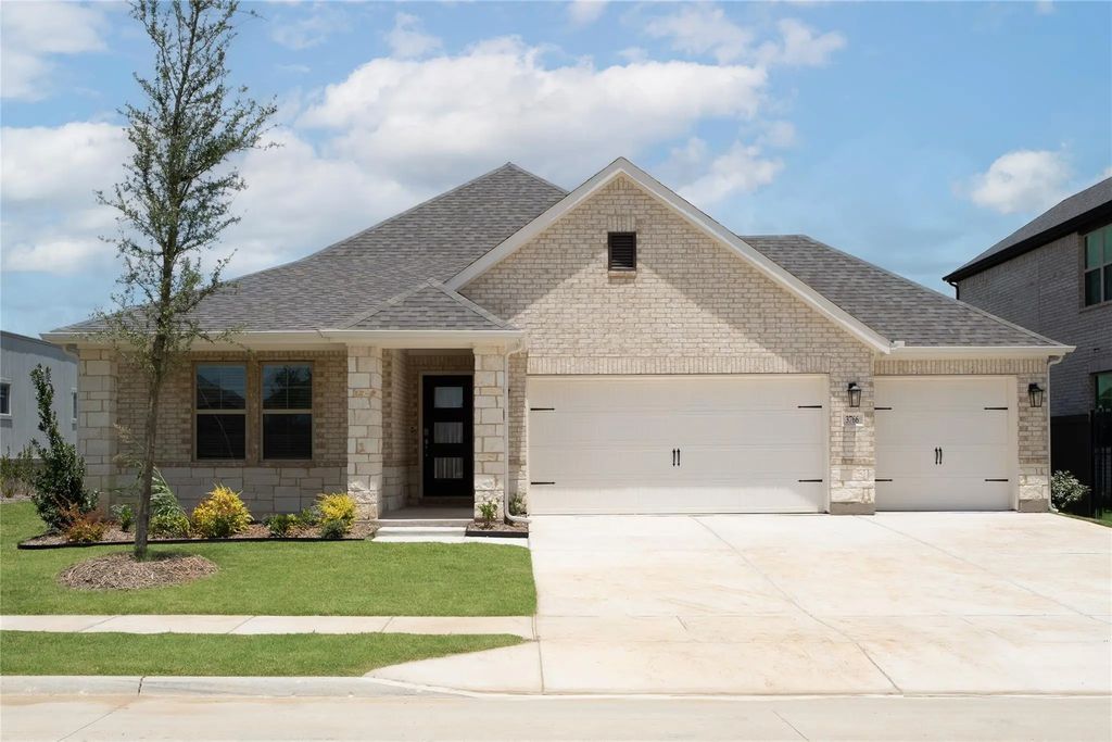 3766 Lupine Trail, Venus