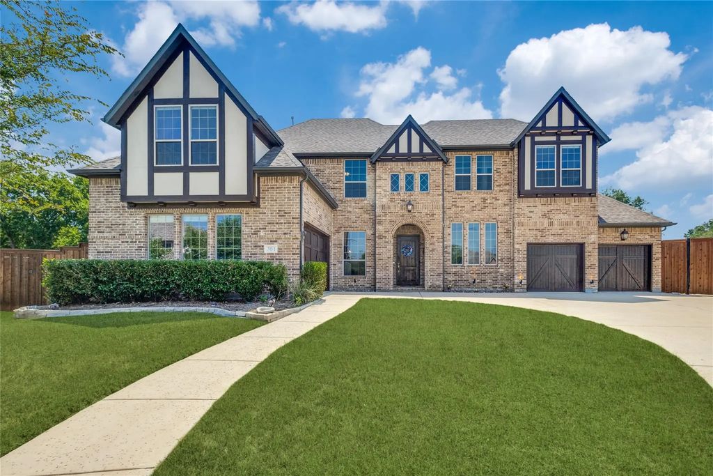 301 Red River Cir Trail, Highland Village