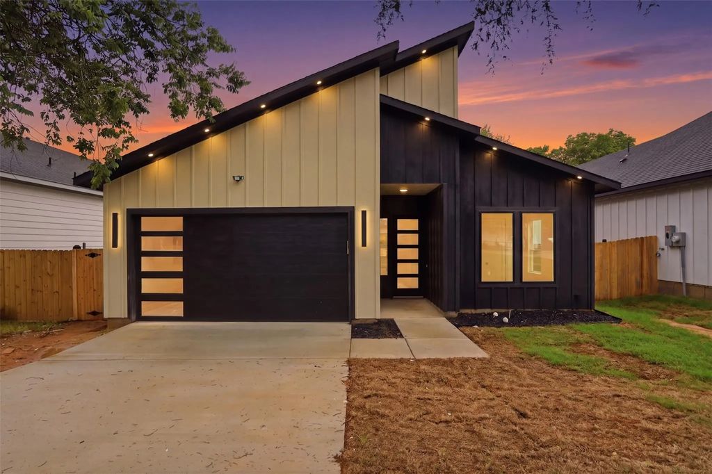 1111 Riverwood Road, Dallas