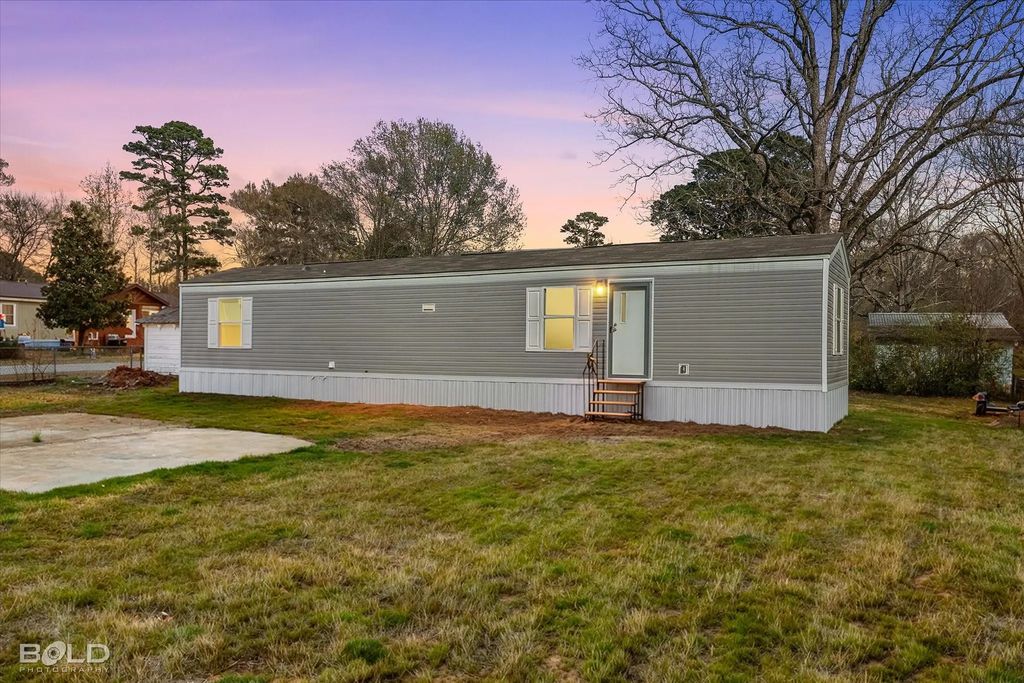 1197 Wafer Road, Haughton