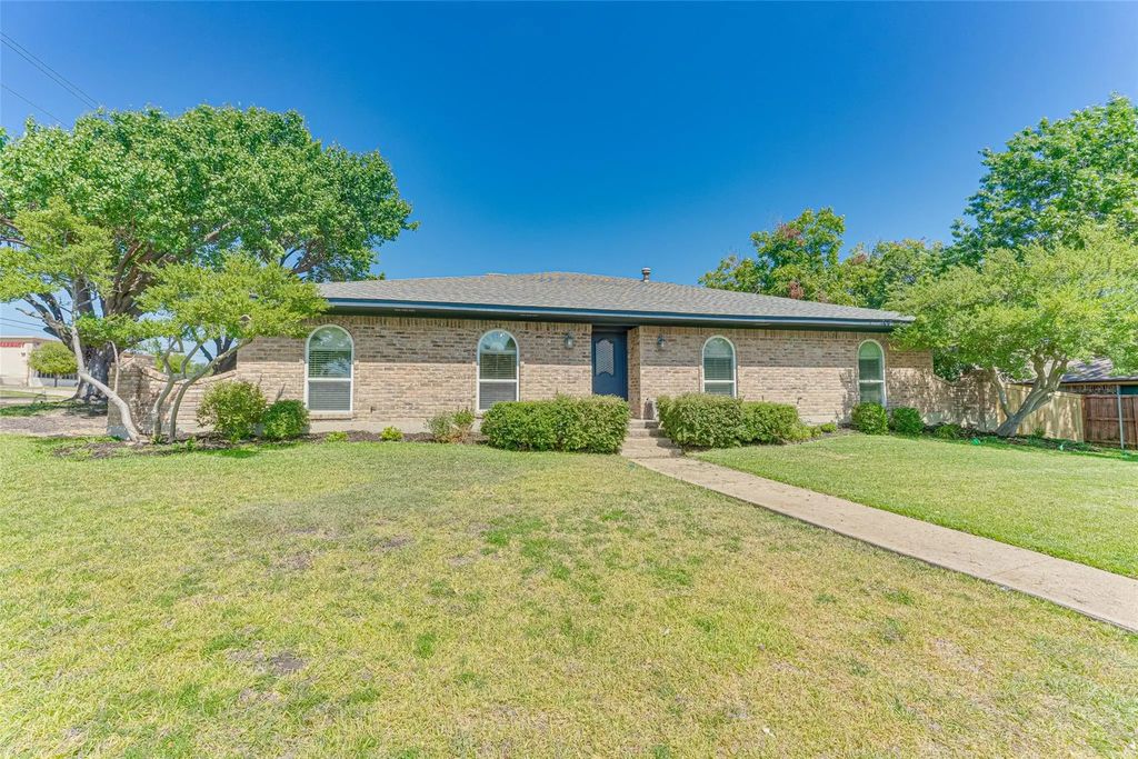1301 Iroquois Drive, Garland