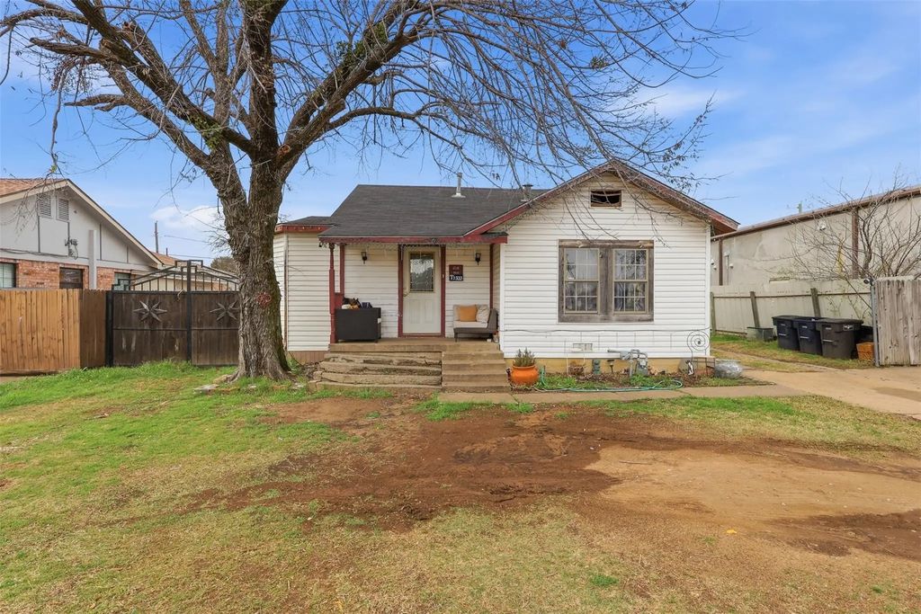 2333 N Chandler Drive E, Fort Worth